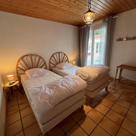 Maison Spacieuse A Barbatre, Proche Plage, Pour 8 Personnes - Fr-1-823-40 Barbâtre