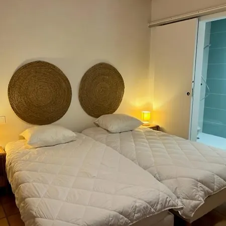 Maison Spacieuse A Barbatre, Proche Plage, Pour 8 Personnes - Fr-1-823-40 *