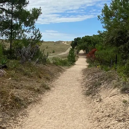 Maison Spacieuse A Barbatre, Proche Plage, Pour 8 Personnes - Fr-1-823-40 Сasa de vacaciones