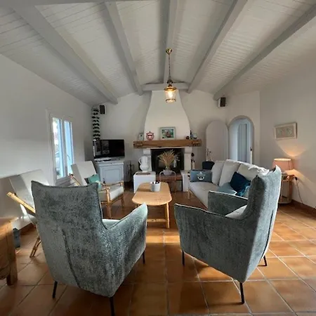 Сasa de vacaciones Maison Spacieuse A Barbatre, Proche Plage, Pour 8 Personnes - Fr-1-823-40 *