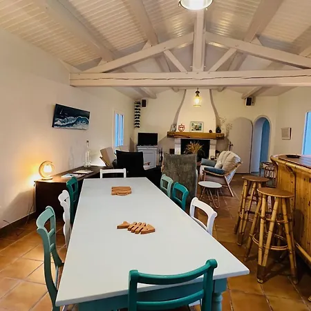 Maison Spacieuse A Barbatre, Proche Plage, Pour 8 Personnes - Fr-1-823-40 *